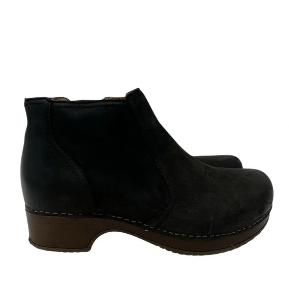 Dansko Black Leather Ankle Booties - Picture 2 of 9